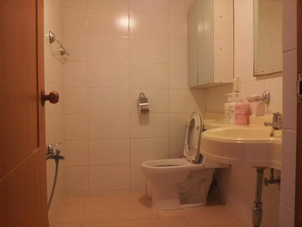 Happytree Guesthouse Seoul 0*,  South Korea